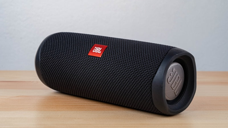 NovaFlix Sound Bluetooth speaker black